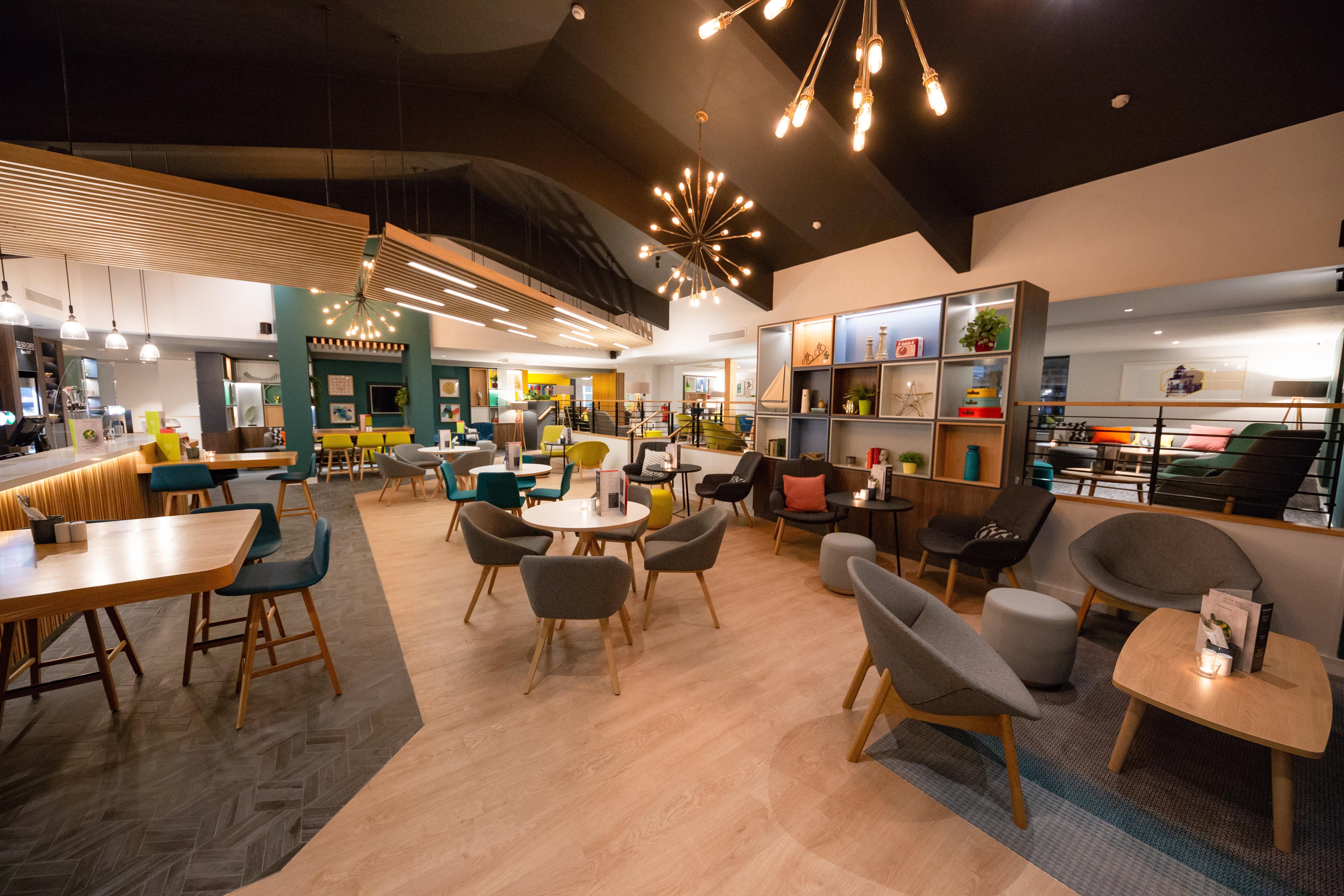 Holiday Inn Newport By Ihg Zewnętrze zdjęcie